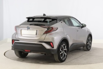 Toyota C-HR I Crossover 1.8 Hybrid 122KM 2018 Toyota C-HR 1.8 Hybrid, Salon Polska, zdjęcie 4