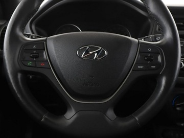 Hyundai i20 II Hatchback 5d Facelifting KAPPA 1.2 MPI 84KM 2018 Hyundai i20 klimatyzacja multifunkcja grzane, zdjęcie 20