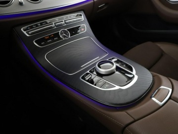 Mercedes Klasa E W213 Kombi 2.0 250 211KM 2017 Mercedes E 250 Avantgarde E250 kamera navi automat, zdjęcie 28