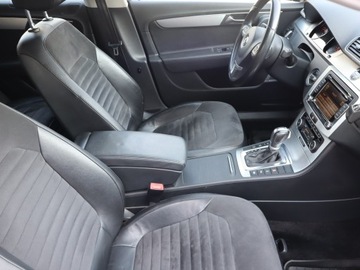 Volkswagen Passat B7 Variant 2.0 TDI CR DPF BlueMotion 170KM 2010 VW Passat 2.0 TDI, 167 KM, DSG, Klima, zdjęcie 8