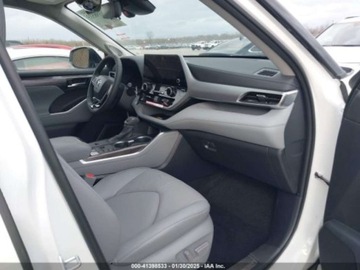 Toyota Highlander III 2024 Toyota Highlander Platinum, 2024r., 2.4L 2.4 Benzyna 265KM, zdjęcie 8