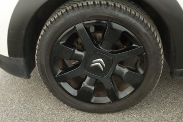 Citroen C4 Cactus Crossover 1.2 PureTech 110KM 2017 Citroen C4 Cactus 1.2 PureTech, Salon Polska, zdjęcie 11