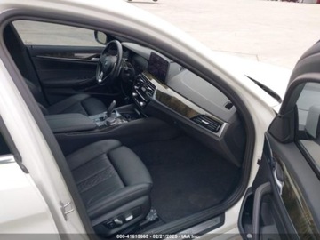 BMW Seria 5 G30-G31 2021 BMW Seria 5 530E 2021 2.0l 2.0 Hybryda 181KM, zdjęcie 9