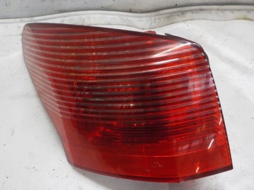 PEUGEOT 407 SW LAMPA TYLNA LEWA
