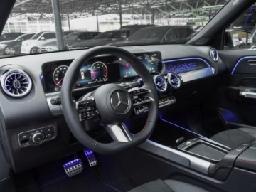 Mercedes GLB SUV 2.0 200d 150KM 2025 Od ręki - 200 d (150KM) AMG Line | MULTIBEAM LED + Hak holowniczy, zdjęcie 4