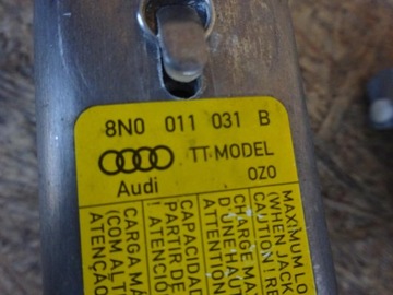 AUDI TT 8N 98-05 ДОМКРАТ 8N0011031B