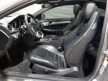 Mercedes Klasa C W205 2014 Mercedes-Benz Klasa C 63 AMG 2014 6.2l 6.2 Benzyna 451KM, zdjęcie 7