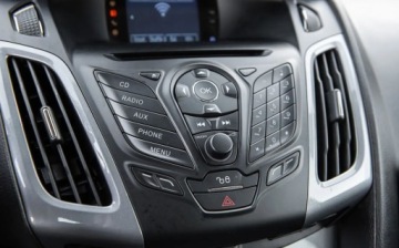 Ford Focus III Kombi 1.6 Duratorq TDCi DPF 115KM 2011 Ford Focus 1.6TDCI 116KM Navi Climatron ALu Pdc Serwis Gwarancjia 1.6, zdjęcie 19