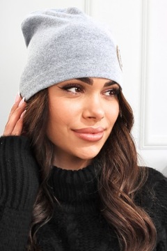 Женская шляпа весенняя световая свет тонкая уютная женщина