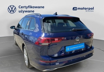 Volkswagen Golf VIII Variant 1.5 eTSI 150KM 2024 Volkswagen Golf Variant Pakiety, samochod jak nowy, ACC, ergoActive z mas, zdjęcie 1