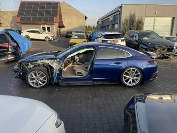 Porsche Panamera III Liftback 4 2.9 353KM 2024 Porsche Panamera 4 4x4 Pneumatyka BOSE