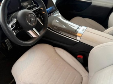 Mercedes GLC C254/X254 Coupe 2.0 200 204KM 2025 GLC Coupe 200 4-Matic AMG Line 2.0 (moc 204 KM) 2025, zdjęcie 6