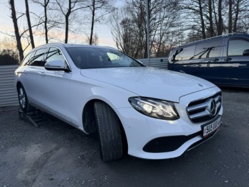 Mercedes Klasa E W213 Cabrio 2.0 200 184KM 2017 Mercedes E 200 Full-led. Automat Niski przebieg., zdjęcie 2