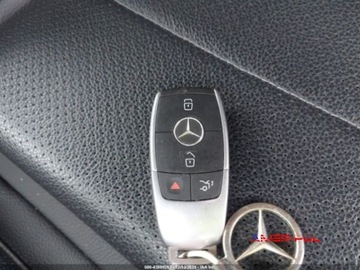 Mercedes GLC 2020 Mercedes-Benz GLC 2020 r., 2,0L 4 MATIC 2.0 Benzyna 255KM, zdjęcie 12