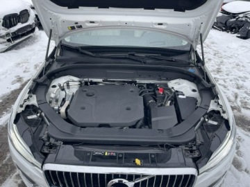 Volvo XC60 II Crossover 2.0 B5 Diesel Mild Hybrid 249KM 2020 Volvo XC 60 Diesel mHEV B5 AWD Skóra Panorama, zdjęcie 15