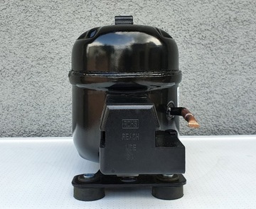 КОМПРЕССОР ХОЛОДИЛЬНИКА ПРИБЛ. QD35Y 52 Вт 3,3 см3 R600a