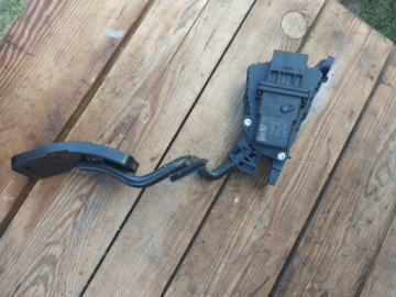 PEDAŁ POTENCJOMETR GAZU AUDI A6 C6 LIFT 4F2721523
