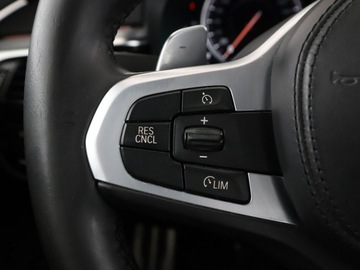 BMW Seria 5 G30-G31 Touring 520d 190KM 2018 BMW 520 FV23 520d Automat xDrive M Sport Nawigacja, zdjęcie 31