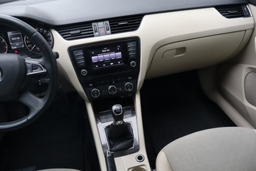 Skoda Octavia III Liftback 1.4 TSI 140KM 2015 Skoda Octavia 1.4 TSI, Salon Polska, zdjęcie 7