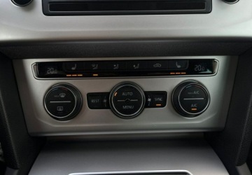 Volkswagen Passat B8 Limousine 1.8 TSI BlueMotion Technology 180KM 2016 Volkswagen Passat Full LED Automat Tempomat FV Marza 1.8 Benzyna, zdjęcie 20