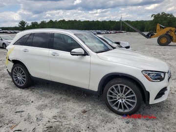 Mercedes GLC C254/X254 2022 Mercedes-Benz GLC 2022 r.,2,0L 300 4MATIC 2.0 Benzyna 255KM, zdjęcie 2