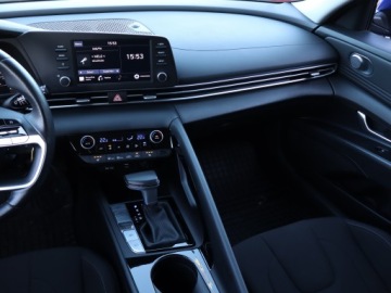 Hyundai Elantra VII Sedan 1.6 MPI 123KM 2023 Hyundai Elantra 1.6 MPI, Salon Polska, zdjęcie 7