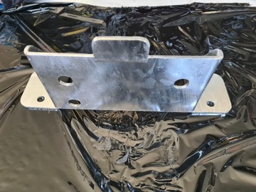 БОКОВОЕ КРЕПЛЕНИЕ ЗАПАСНОГО КОЛЕСА IVECO DAILY