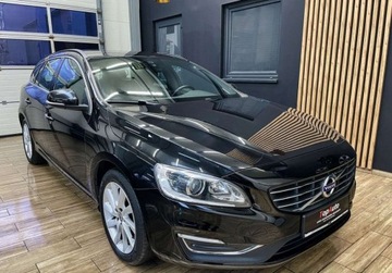Volvo V60 I Kombi Facelifting 2.0 T3 DRIVE-E 152KM 2016 Volvo V60 T3 152KM SKORA BEZWYPADKOWY navi MANUAL gwarancja 2.0, zdjęcie 3
