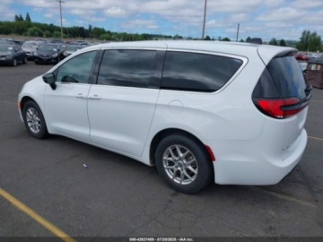 Chrysler Pacifica II 2024 Chrysler Pacifica Touring L 2024 3.6 Benzyna 287KM, zdjęcie 3