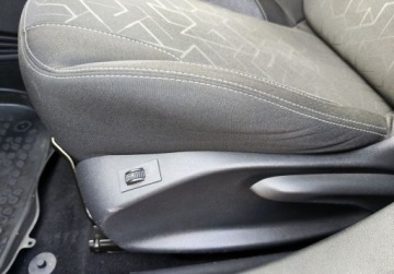 Peugeot 2008 I SUV Facelifting 1.2 PureTech 110KM 2018 Peugeot 2008 1.2 Pure Tech Style SalonPL Od Reki Serwis ASO Gwarancja 1.2, zdjęcie 13