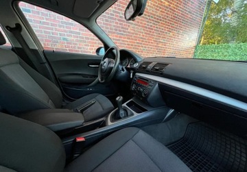 BMW Seria 1 E81/E87 Hatchback 5d E87 2.0 118d 122KM 2006 BMW Seria 1 Klima Alu Niski przebieg Gwarancja w cenie Warszawa VKKW 2.0, zdjęcie 7