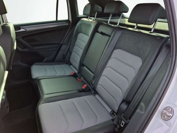 Volkswagen Tiguan II SUV 2.0 TSI 230KM 2018 Volkswagen Tiguan Salon PL R-line 230km 4motion Panorama KameraModel 2019, zdjęcie 27
