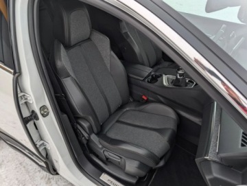 Peugeot 3008 II Crossover 1.2 PureTech 130KM 2017 Peugeot 3008 Rezerwacja 1.2 Benzyna 130KM, zdjęcie 34