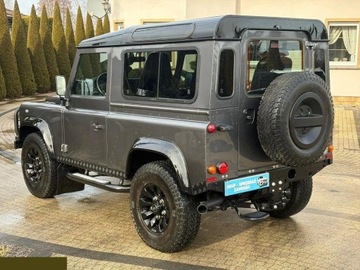 Land Rover Defender III 90 Station Wagon 2.2 TD4 122KM 2016 Land Rover Defender Limited Edition 90 DPF E 122KM 2016r możliwa zamiana, zdjęcie 3