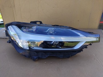 VOLVO XC60 II LAMPA PRAWA PRZEDNIA FULL LED SKRĘTA 32133545