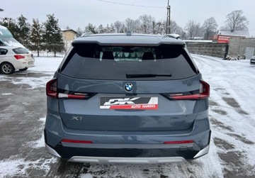 BMW X1 U11 Crossover 1.5 18i 136KM 2022 BMW X1 1.5 benzyna 136 km Led Nawigacja Kamera Sensor 1.5 Benzyna 136KM, zdjęcie 3