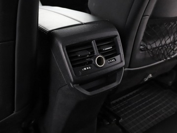 Peugeot 3008 II Crossover 1.5 BlueHDI 130KM 2018 Peugeot 3008 automat navi virtual cocpit, zdjęcie 36