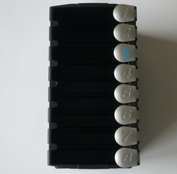 PS1 LOGIC 3 ДИСКОВАЯ СТАНЦИЯ НА 8 ИГР PLAYSTATION 1 ПОДСТАВКА ДЛЯ PSX