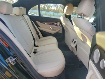 Mercedes Klasa E 2021 Mercedes-Benz Klasa E 2021 MERCEDES-BENZ E 350 2.0 Benzyna 255KM, zdjęcie 9