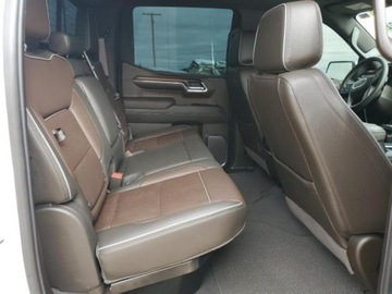  GMC Sierra 2024r., C1500 Denali, od ubezpieczalni 5.3 Benzyna 355KM, zdjęcie 8