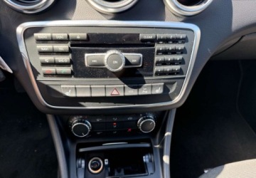 Mercedes Klasa A W176 Hatchback 5d Facelifting 180 d 109KM 2015 Mercedes-Benz Klasa A Mercedes-Benz A180 CDI 1.5 Diesel 109KM, zdjęcie 17