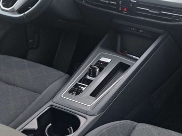 Volkswagen Golf VIII Variant 1.5 eTSI 130KM 2021 Volkswagen Golf Reflektory LED Cyfrowe zegary ACC App-Connect Lane Assist, zdjęcie 12