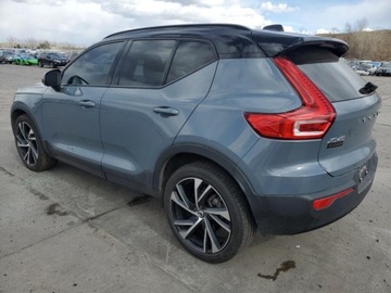 Volvo XC40 2022 Volvo XC 40 T5 R-Design 2022 2.0l 2.0 Benzyna 248KM, zdjęcie 1