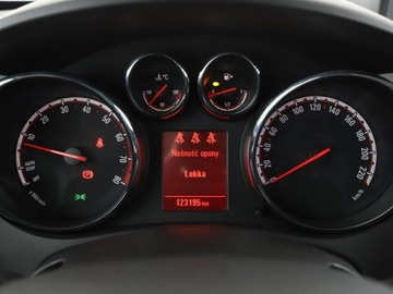 Opel Meriva II Mikrovan Facelifting 1.4 Turbo ECOTEC 120KM 2016 Opel Meriva navi grzane fotele klima-auto PDC, zdjęcie 21