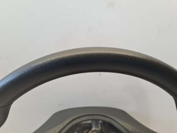 OPEL ASTRA K 5 V VOLANT ČERNÁ PLASTOVÁ PĚKNÝ