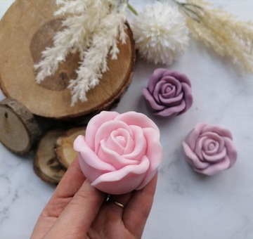 Розовое мыло Святое Причастие в подарок гостям