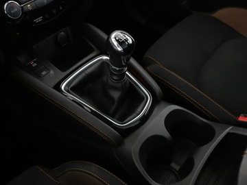 Nissan Qashqai II Crossover Facelifting 1.3DIG-T 140KM 2019 Nissan Qashqai Navi Klimatyzacja Czujniki, zdjęcie 26
