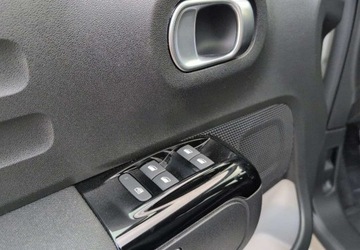 Citroen C3 III Hatchback Facelifting 1.2 PureTech 83KM 2023 Citroen C3 1.2 PureTech Shine SalonPL FVat Zadbany Niski Przebieg Od Reki, zdjęcie 14