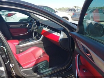 Jaguar XF II 2021 Jaguar XF R-Dynamic SE P300 2021 2.0l 2.0 Benzyna 296KM, zdjęcie 9