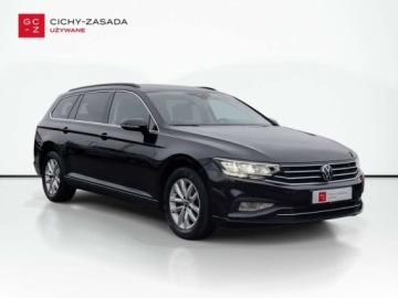 Volkswagen Passat B8 Variant Facelifting 2.0 TDI SCR 150KM 2021 Volkswagen Passat Variant Faktura VAT Hak Navi Grzane fotele 2.0 Diesel, zdjęcie 6